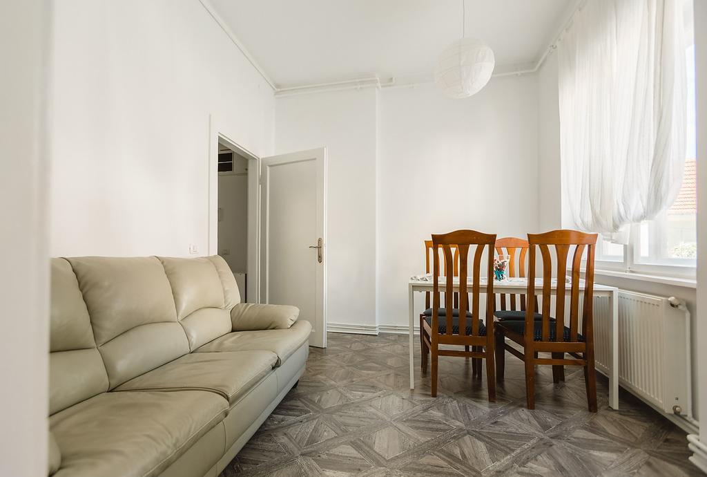 M&F Apartment Брашов Экстерьер фото